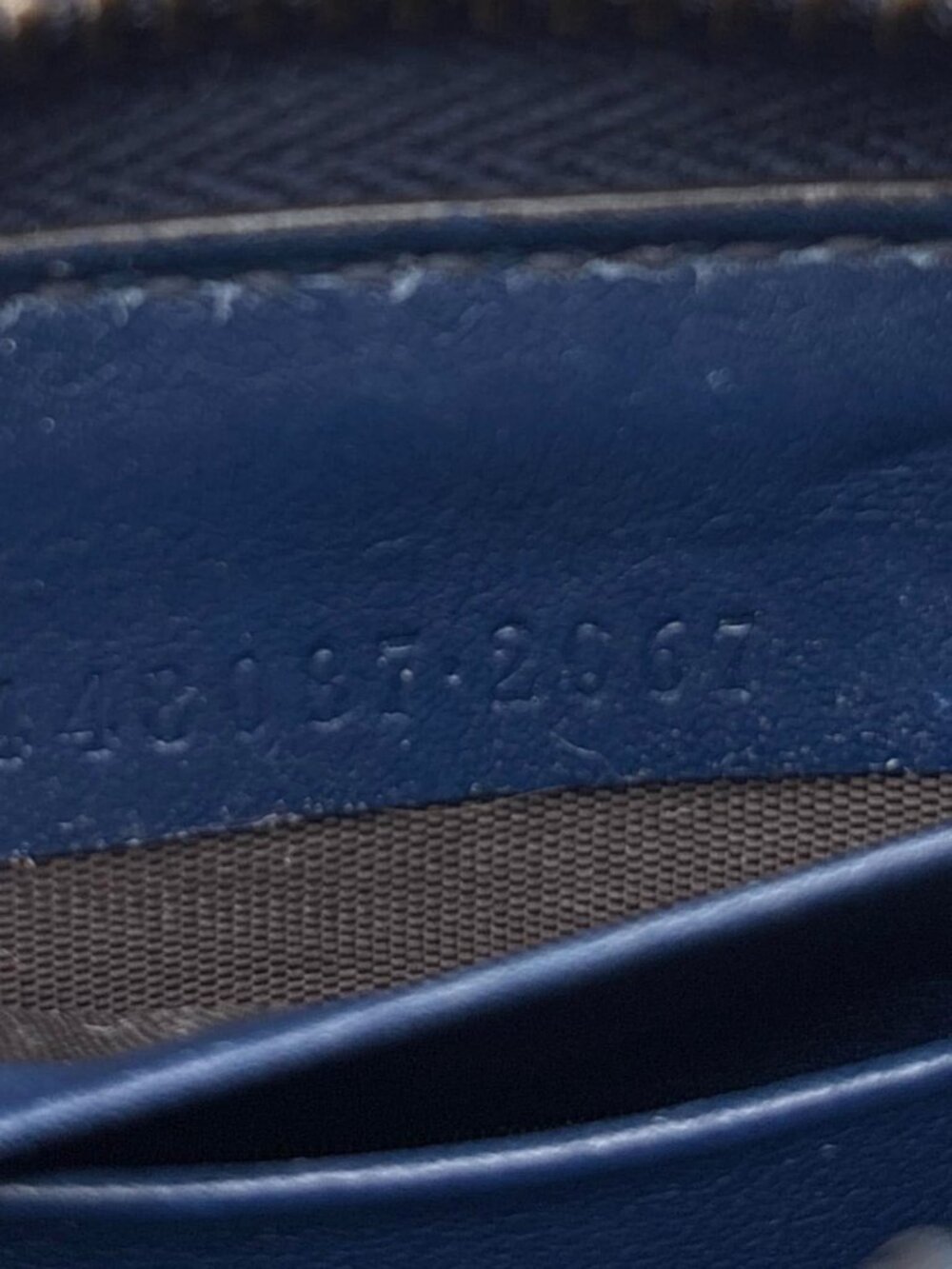 Gucci  Ghost Matelasse Leather Zippy Wallet Blue 448087 - Picture 15 of 15